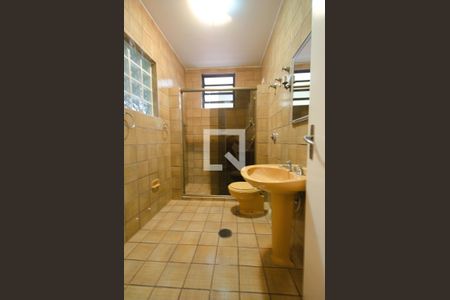 Casa à venda com 380m², 5 quartos e 8 vagasBanheiro