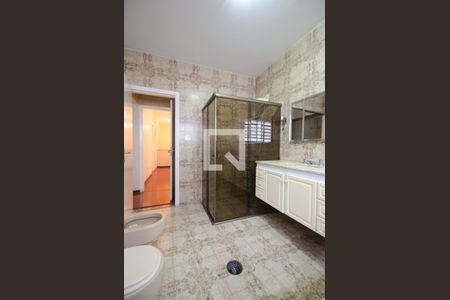 Casa à venda com 380m², 5 quartos e 8 vagasQuarto 3 - Suíte