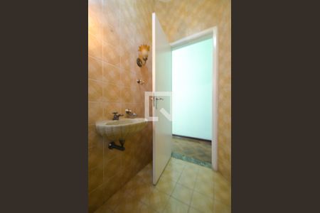 Casa à venda com 380m², 5 quartos e 8 vagasLavabo