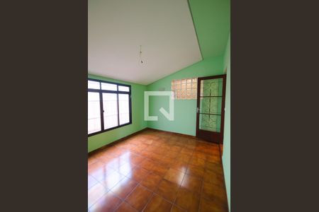 Casa à venda com 380m², 5 quartos e 8 vagasQuarto 1