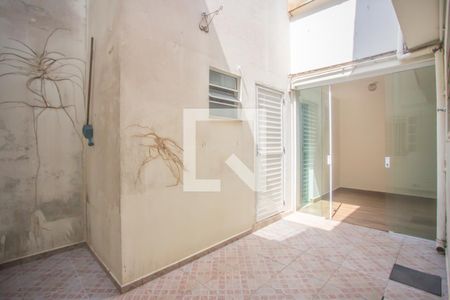 Casa à venda com 90m², 3 quartos e sem vagaQuintal