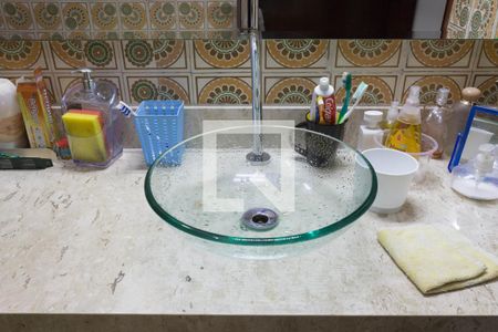 Casa à venda com 209m², 3 quartos e 4 vagasBanheiro