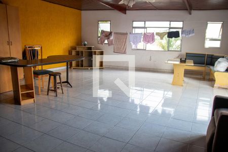 Salão de casa à venda com 3 quartos, 393m² em Parque Edu Chaves, São Paulo