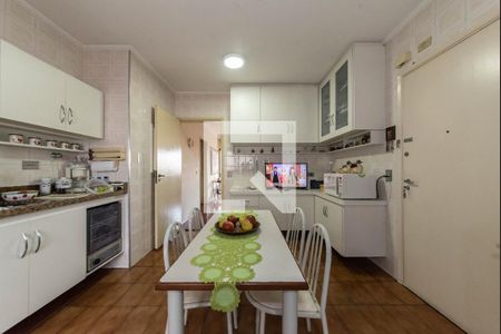 Apartamento à venda com 109m², 3 quartos e 2 vagasCozinha