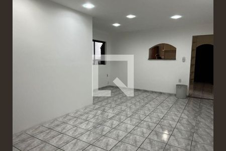 Casa à venda com 4 quartos, 210m² em Vila Clarice, Santo André