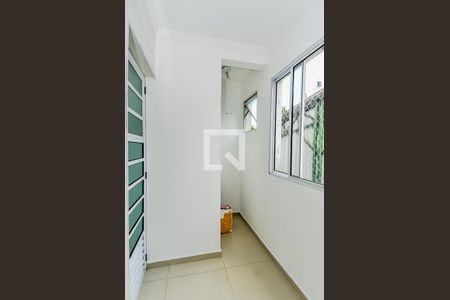 Área de Serviço de apartamento para alugar com 2 quartos, 60m² em Parque Continental Ii, Guarulhos