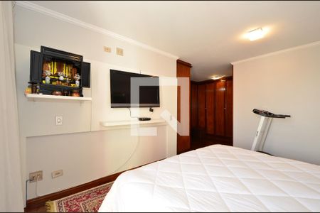 Apartamento à venda com 214m², 4 quartos e 4 vagasSuíte 2