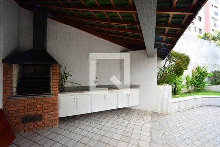 Apartamento à venda com 214m², 4 quartos e 4 vagasChurrasqueira