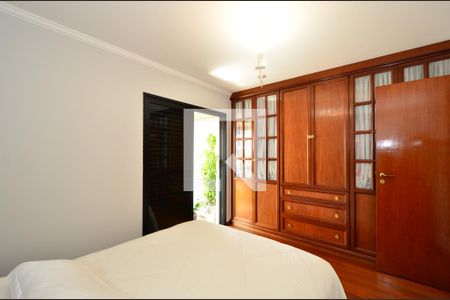 Apartamento à venda com 214m², 4 quartos e 4 vagasQuarto 2