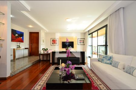 Sala de apartamento à venda com 4 quartos, 214m² em Mirandópolis, São Paulo