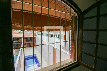 Casa à venda com 250m², 3 quartos e 4 vagas Casa à venda com 250m², 3 quartos e 4 vagasVista