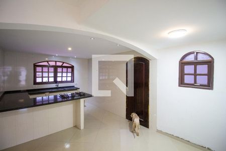 Casa à venda com 250m², 3 quartos e 4 vagas Casa à venda com 250m², 3 quartos e 4 vagasCozinha