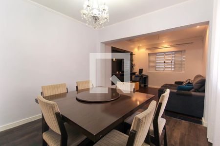 Casa à venda com 150m², 3 quartos e 2 vagas Casa à venda com 150m², 3 quartos e 2 vagasSala