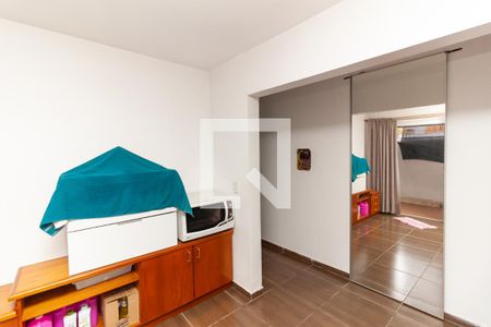 Casa à venda com 288m², 4 quartos e 2 vagassala 3