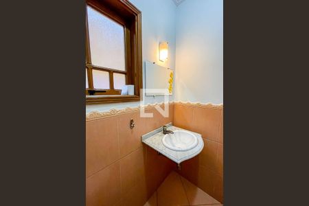 Casa à venda com 151m², 3 quartos e 4 vagasLavabo