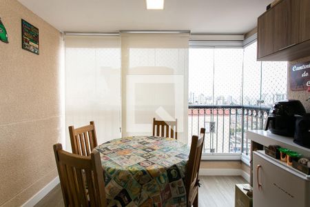 Apartamento à venda com 80m², 2 quartos e 2 vagas Apartamento à venda com 80m², 2 quartos e 2 vagasVaranda