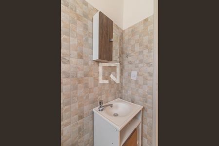 Banheiro de apartamento para alugar com 1 quarto, 43m² em Camaquã, Porto Alegre