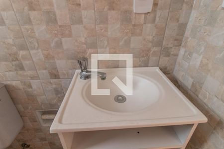 Banheiro de apartamento para alugar com 1 quarto, 43m² em Camaquã, Porto Alegre