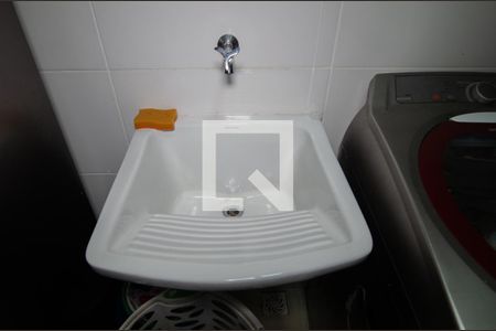 Apartamento à venda com 50m², 2 quartos e sem vaga Apartamento à venda com 50m², 2 quartos e sem vagaCozinha e área de serviço