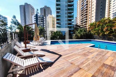 Apartamento à venda com 215m², 2 quartos e 4 vagasÁrea comum - Piscina