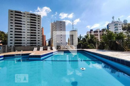 Apartamento à venda com 215m², 2 quartos e 4 vagasÁrea comum - Piscina