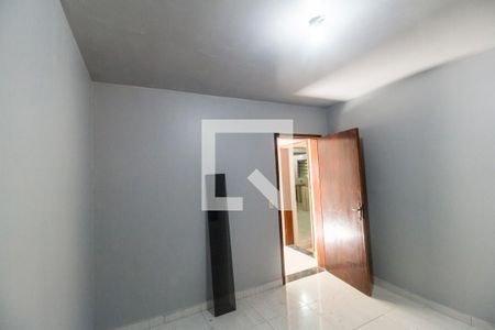 Quarto 1 de casa para alugar com 2 quartos, 80m² em Parque Santa Luzia, Barueri