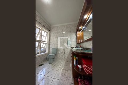 Casa à venda com 297m², 3 quartos e 4 vagasBanheiro da Suíte