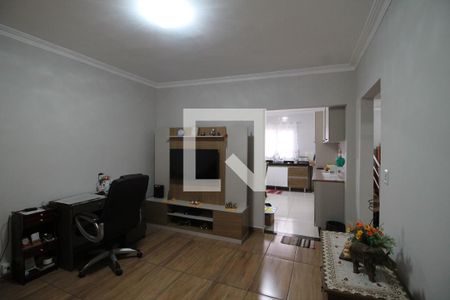 Sala   de casa à venda com 4 quartos, 150m² em Vila Ponte Rasa, São Paulo