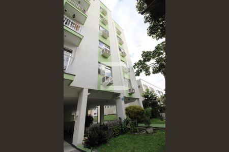 Apartamento para alugar com 76m², 2 quartos e 1 vagaFachada