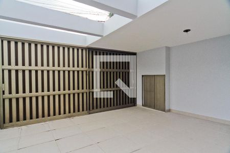 Casa à venda com 160m², 3 quartos e 2 vagas Casa à venda com 160m², 3 quartos e 2 vagasGaragem