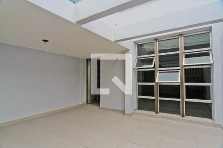 Casa à venda com 160m², 3 quartos e 2 vagas Casa à venda com 160m², 3 quartos e 2 vagasGaragem