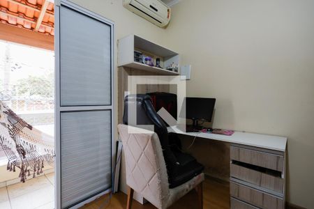 Casa à venda com 190m², 3 quartos e 2 vagasSuíte 2