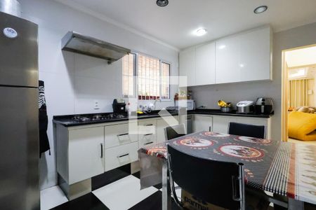 Casa à venda com 190m², 3 quartos e 2 vagasCozinha