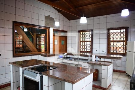 Casa para alugar com 347m², 3 quartos e 6 vagasCozinha