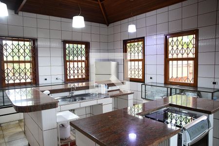 Casa para alugar com 347m², 3 quartos e 6 vagasCozinha