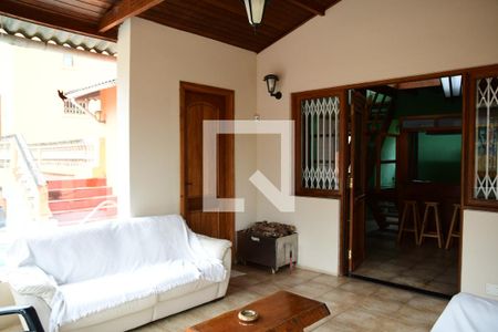 Casa para alugar com 347m², 3 quartos e 6 vagasSala