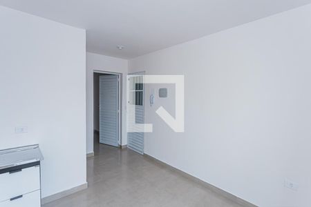 Sala, cozinha e área de serviço de apartamento para alugar com 1 quarto, 30m² em Jardim do Tiro, São Paulo