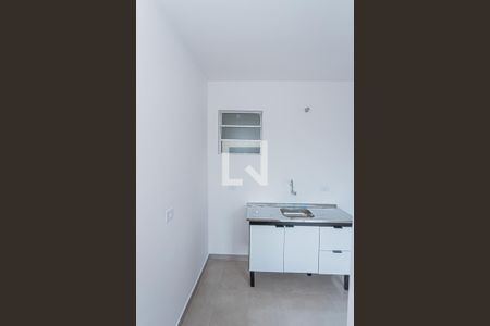 Sala, cozinha e área de serviço de apartamento para alugar com 1 quarto, 30m² em Jardim do Tiro, São Paulo