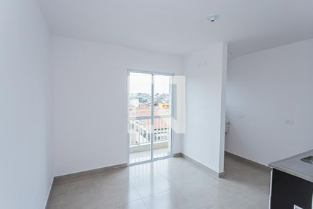 Sala, cozinha e área de serviço de apartamento para alugar com 1 quarto, 30m² em Jardim do Tiro, São Paulo