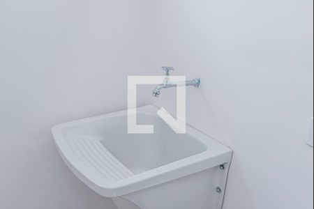 Sala, cozinha e área de serviço de apartamento para alugar com 1 quarto, 30m² em Jardim do Tiro, São Paulo