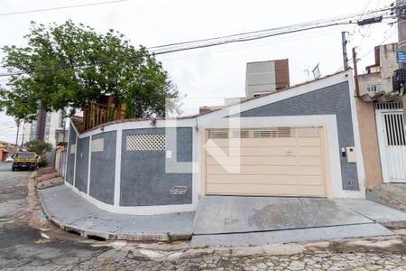 Casa à venda com 165m², 4 quartos e 4 vagasFachada