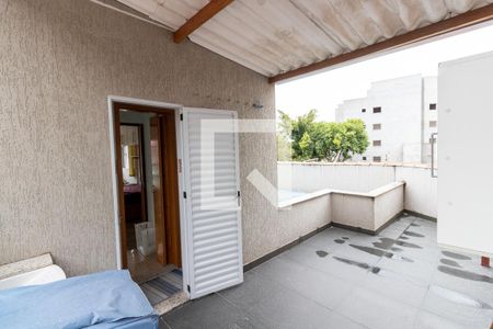Casa à venda com 165m², 4 quartos e 4 vagasLavanderia 2