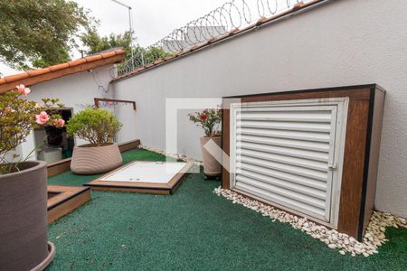 Casa à venda com 165m², 4 quartos e 4 vagasQuintal