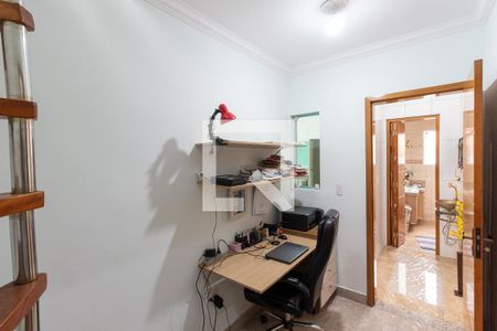 Casa à venda com 165m², 4 quartos e 4 vagasEscritório