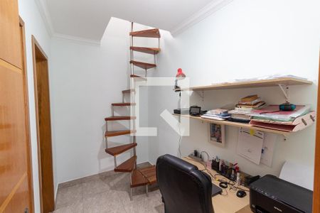 Casa à venda com 165m², 4 quartos e 4 vagasEscritório