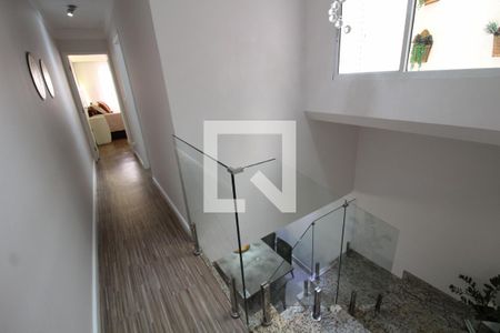 Corredor de casa à venda com 3 quartos, 156m² em Vila Ema, São Paulo