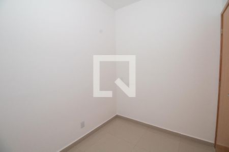 Quarto de apartamento para alugar com 2 quartos, 33m² em Vila Antonieta, São Paulo