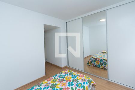 Apartamento à venda com 120m², 3 quartos e 2 vagasQuarto 2