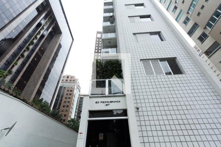 Apartamento à venda com 120m², 3 quartos e 2 vagasFachada