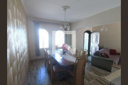 Sala de casa para alugar com 4 quartos, 220m² em Vila Rosalia, Guarulhos